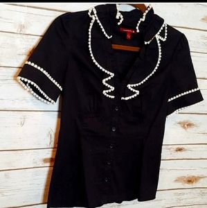 BOUTIQUE RUFFLED BLOUSE